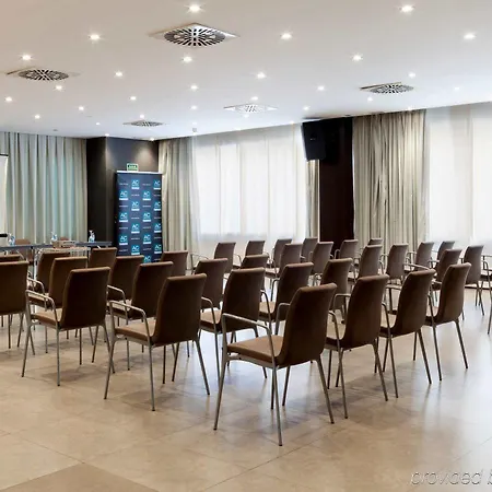 Ac By Marriott מלון