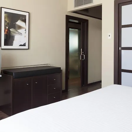 Ac By Marriott מלון